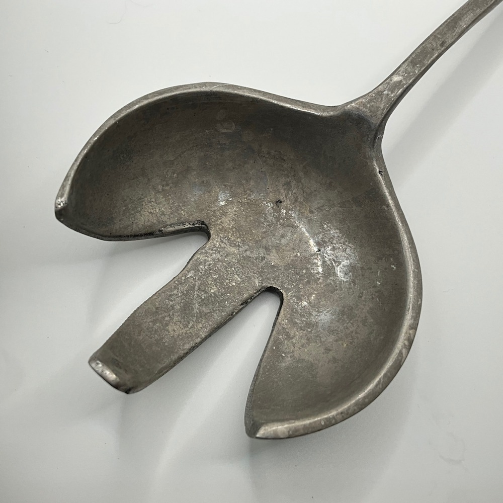 Vintage Metal Salad Server Sculpted Handle Animal Grapes Mexican Crafted - Picture 2 of 5